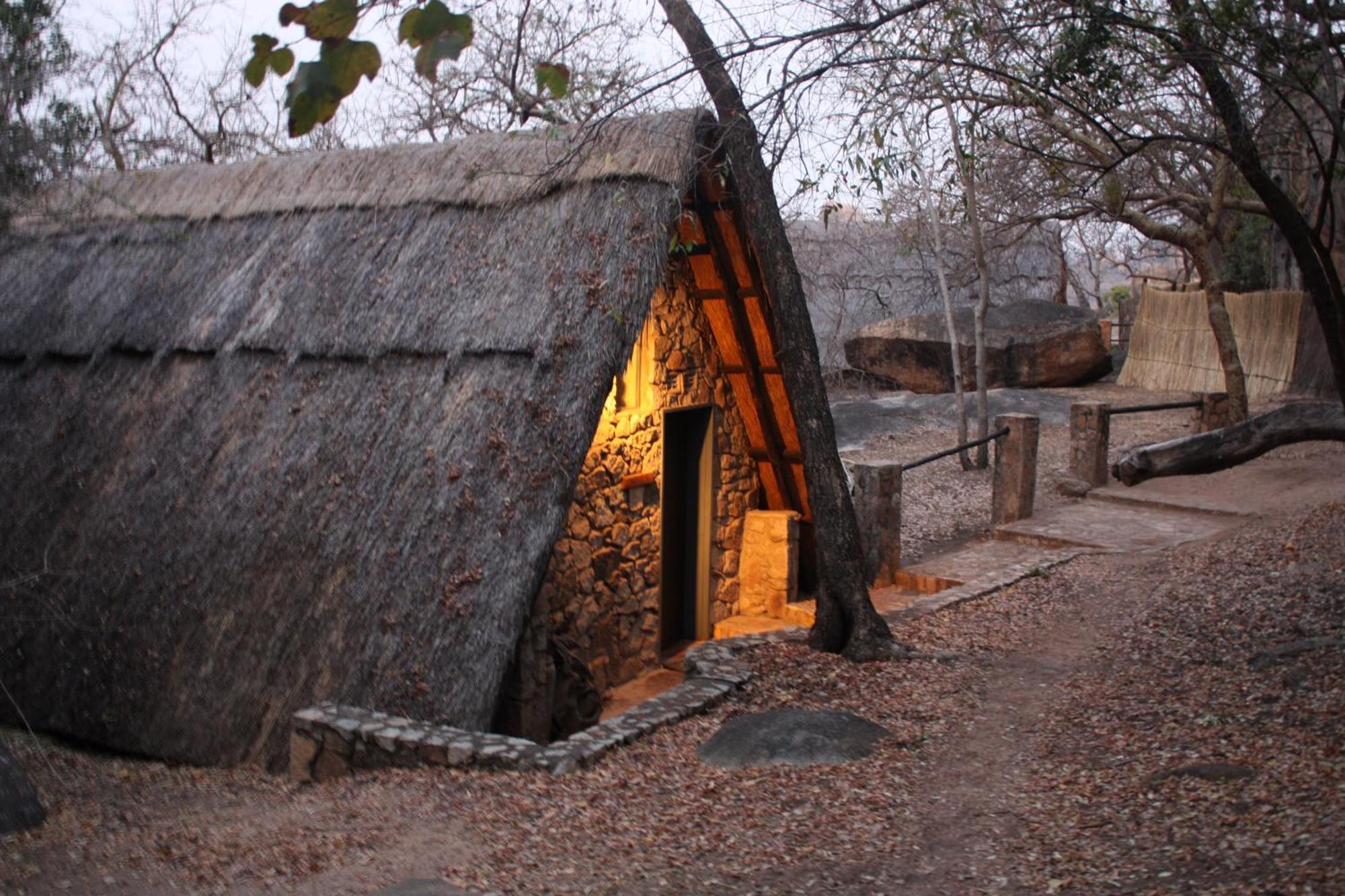 Vila Big Cave Camp Matopos Exteriér fotografie